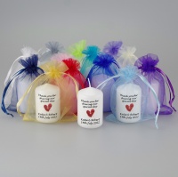 10 x Personalised mini Favour candle with an abstract heart showing a couples loving embrace
